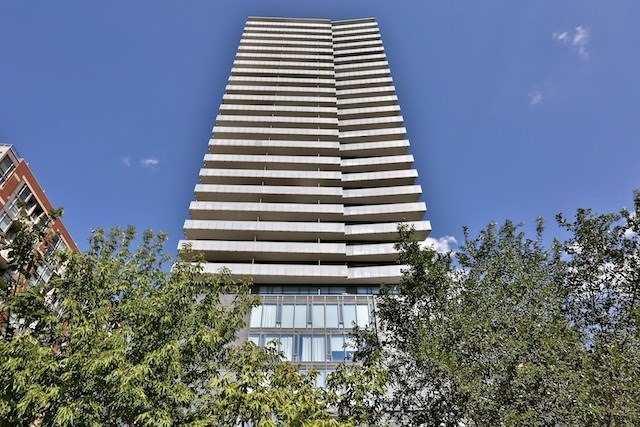 Th 409 - 1815 Yonge St, Condo with 2 bedrooms, 2 bathrooms and 1 parking in Toronto ON | Image 1