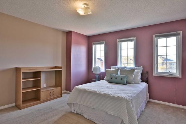 59 Oakmeadow Dr, House detached with 4 bedrooms, 4 bathrooms and 3 parking in Brampton ON | Image 9