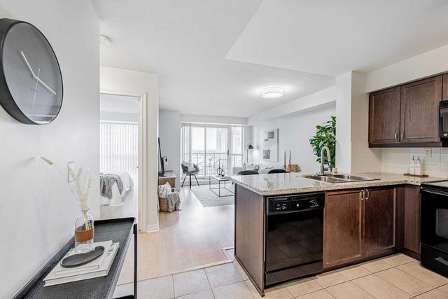 1406 - 5 Michael Power Pl, Condo with 1 bedrooms, 1 bathrooms and 1 parking in Toronto ON | Image 24