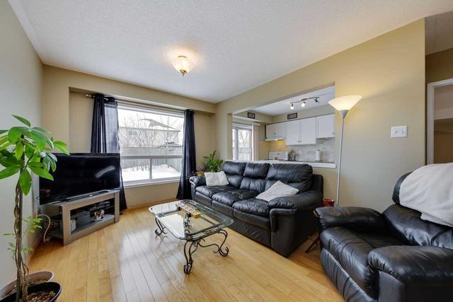 27 Pickett Cres, House attached with 3 bedrooms, 3 bathrooms and 3 parking in Barrie ON | Image 11