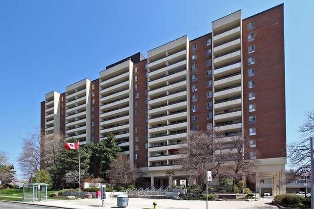 1010 - 455 Sentinel Rd, Condo with 3 bedrooms, 2 bathrooms and 1 parking in Toronto ON | Image 1