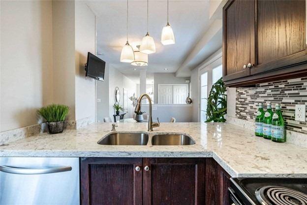 4280 Thomas Alton Blvd, House semidetached with 4 bedrooms, 3 bathrooms and 4 parking in Burlington ON | Image 5