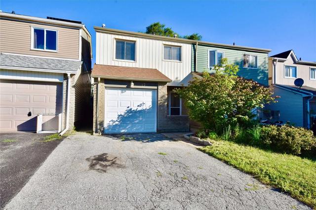 12 Robin Crt, House semidetached with 4 bedrooms, 2 bathrooms and 3 parking in Barrie ON | Image 1