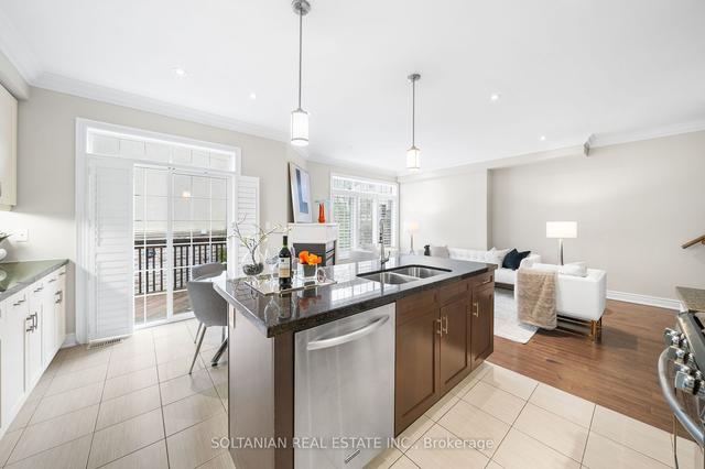 45 Bloorview Pl, Townhouse with 4 bedrooms, 4 bathrooms and 4 parking in Toronto ON | Image 5