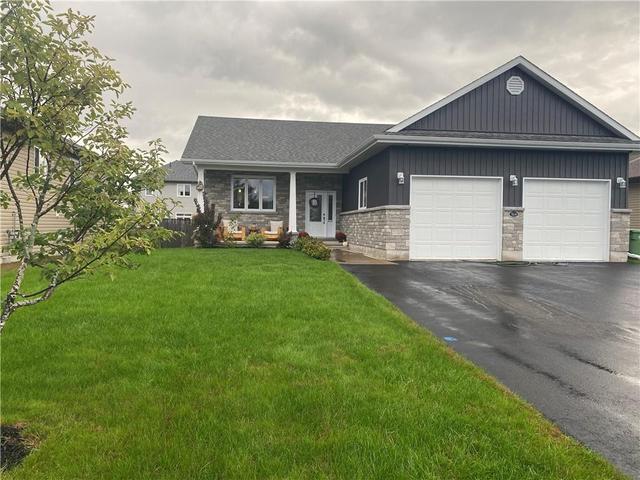 514 Gardner Crescent, House detached with 5 bedrooms, 2 bathrooms and 6 parking in Petawawa ON | Image 2