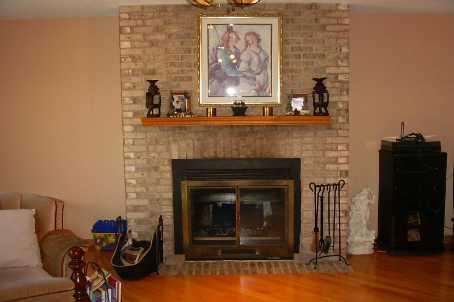 5 Valonia Dr, House detached with 3 bedrooms, 3 bathrooms and 2 parking in Brampton ON | Image 4
