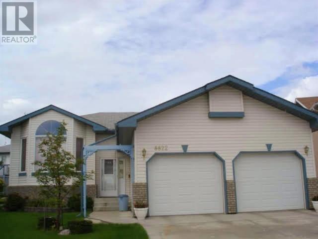 8822 118 Avenue, House detached with 4 bedrooms, 3 bathrooms and 4 parking in Grande Prairie AB | Card Image
