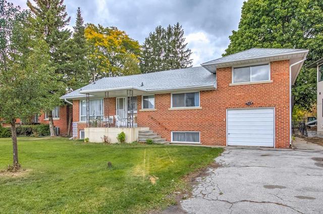 146 Yorkview Dr, House detached with 3 bedrooms, 3 bathrooms and 3 parking in Toronto ON | Image 7