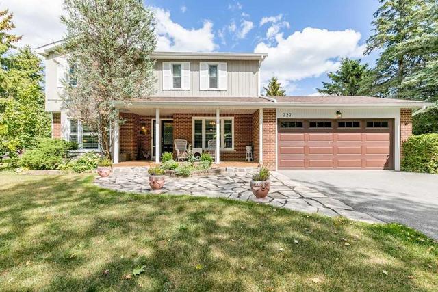 227 Valley View Dr, House detached with 4 bedrooms, 3 bathrooms and 8 parking in Innisfil ON | Image 1