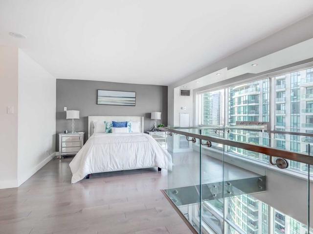 2605 - 10 Yonge St, Condo with 1 bedrooms, 2 bathrooms and 1 parking in Toronto ON | Image 13
