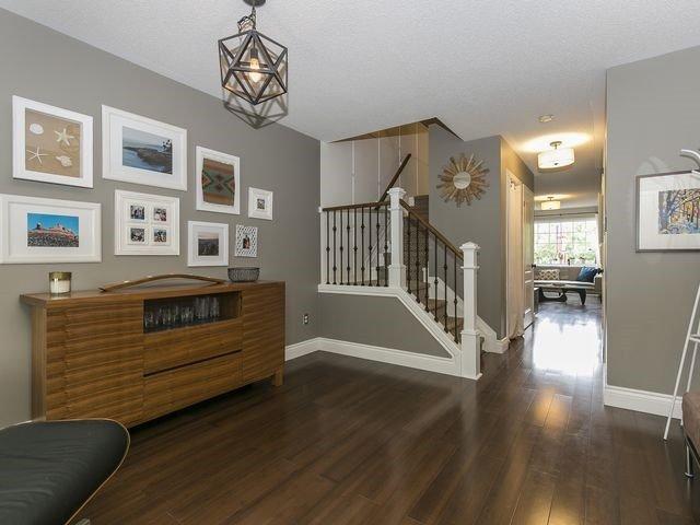 864 Mckay Cres, House attached with 3 bedrooms, 3 bathrooms and 2 parking in Milton ON | Image 5