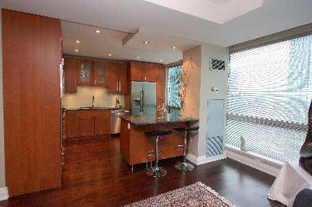 sph1-02 - 10 Queens Quay W, Condo with 2 bedrooms, 3 bathrooms and 2 parking in Toronto ON | Image 5