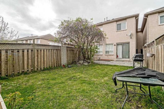 138 Richwood Cres, House attached with 3 bedrooms, 3 bathrooms and 3 parking in Brampton ON | Image 35