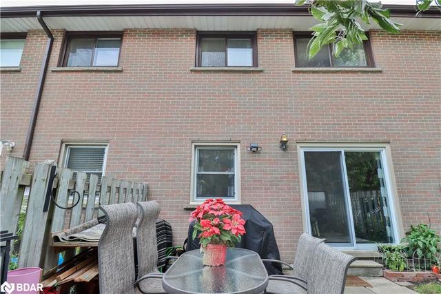 11 - 527 Woodlawn Road E, House attached with 3 bedrooms, 1 bathrooms and 1 parking in Guelph ON | Image 9
