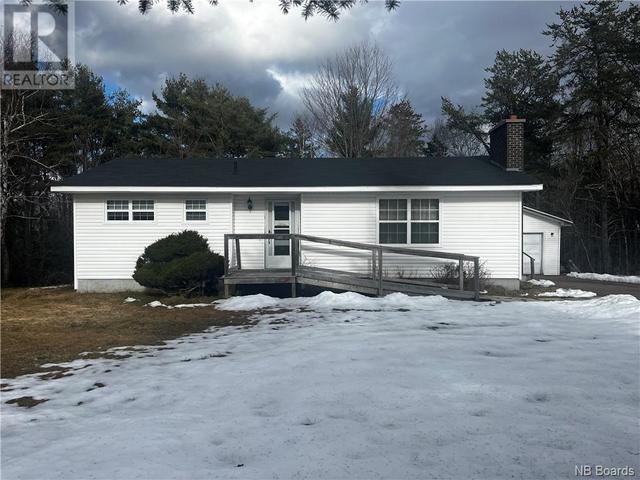 2950 Route 465, House detached with 3 bedrooms, 1 bathrooms and null parking in Weldford NB | Image 2