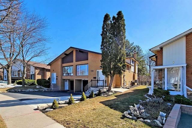 3307 Tallmast Cres, House semidetached with 4 bedrooms, 2 bathrooms and 4 parking in Mississauga ON | Image 23