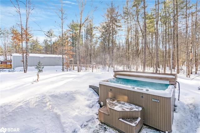 1033 Picard Lane, House detached with 3 bedrooms, 2 bathrooms and 8 parking in Gravenhurst ON | Image 23