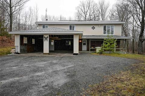 211 Pike Lake Fire Route 13 A Road, House detached with 3 bedrooms, 2 bathrooms and 6 parking in Tay Valley ON | Card Image