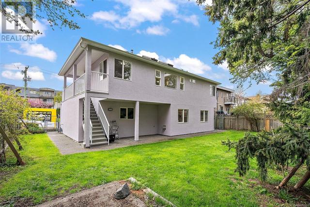 234 Michigan St, House detached with 3 bedrooms, 3 bathrooms and 2 parking in Victoria BC | Image 4