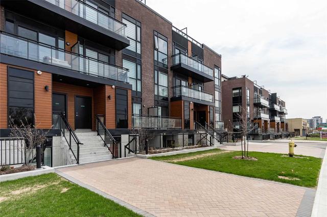 b202 - 5279 Highway 7, Townhouse with 2 bedrooms, 2 bathrooms and 1 parking in Vaughan ON | Image 1