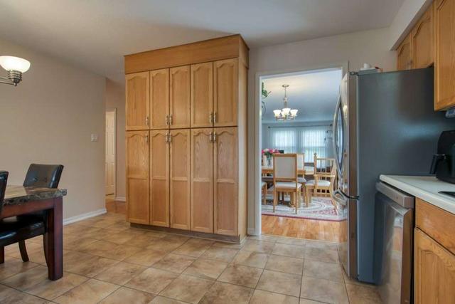 23 Westchester Dr, House detached with 3 bedrooms, 2 bathrooms and 4 parking in Kitchener ON | Image 19