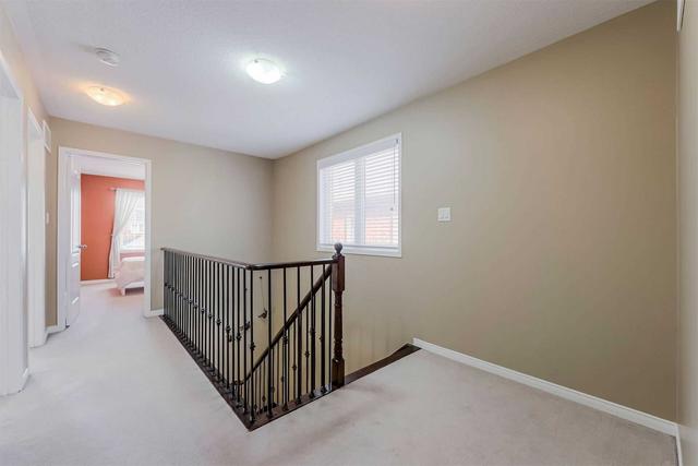 44 Napoleon Cres, House attached with 3 bedrooms, 3 bathrooms and 4 parking in Brampton ON | Image 11