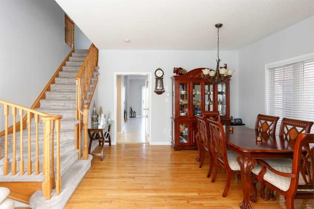 4781 Yorkshire Ave, House detached with 3 bedrooms, 4 bathrooms and 4 parking in Mississauga ON | Image 5