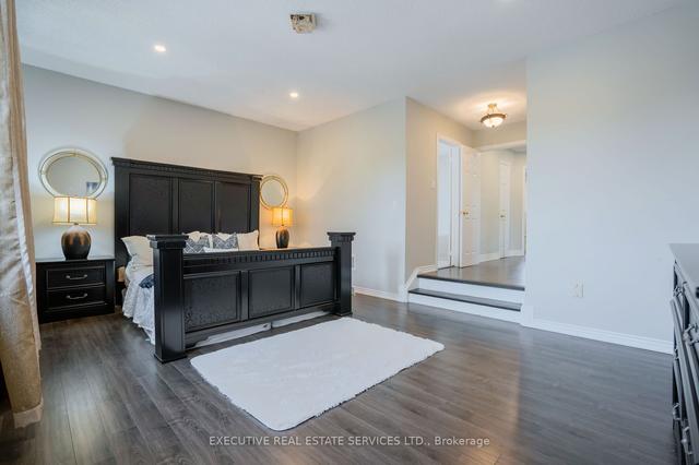 128 Sal Circ, House detached with 4 bedrooms, 4 bathrooms and 6 parking in Brampton ON | Image 14