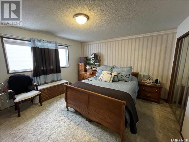 1009 8th Street, House detached with 5 bedrooms, 4 bathrooms and null parking in Rosthern SK | Image 10