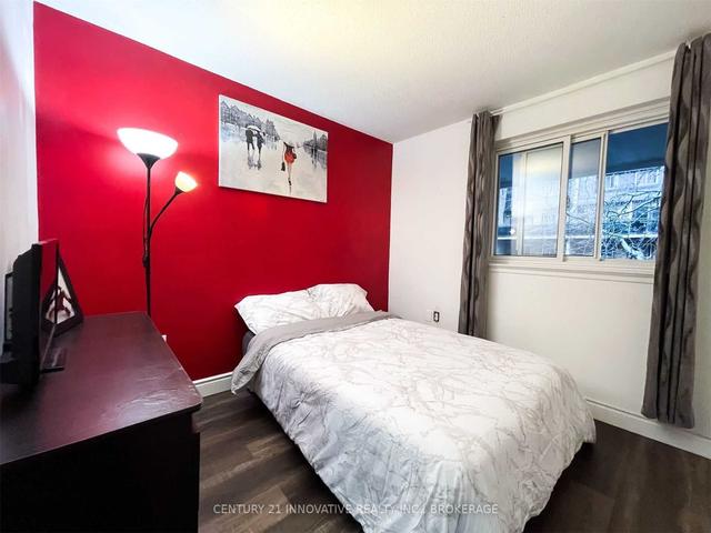 55 - 130 Ling Rd, Townhouse with 3 bedrooms, 2 bathrooms and 1 parking in Toronto ON | Image 18
