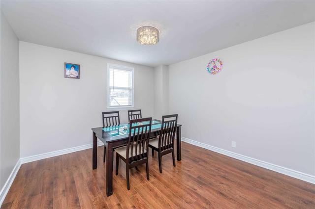 4 Burlington St, House detached with 3 bedrooms, 3 bathrooms and 6 parking in Mississauga ON | Image 6