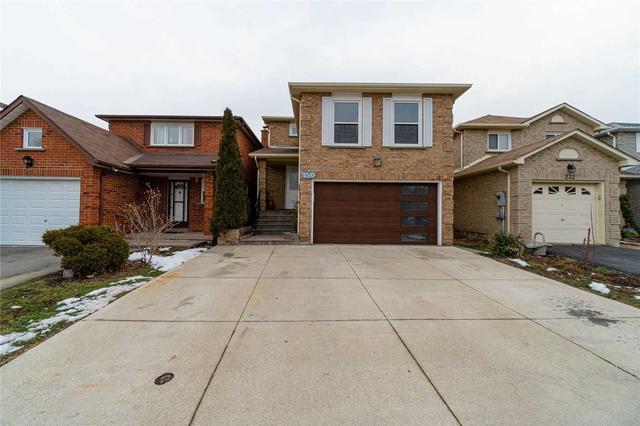 230 Lech Walesa Dr, House detached with 3 bedrooms, 4 bathrooms and 6 parking in Mississauga ON | Image 12