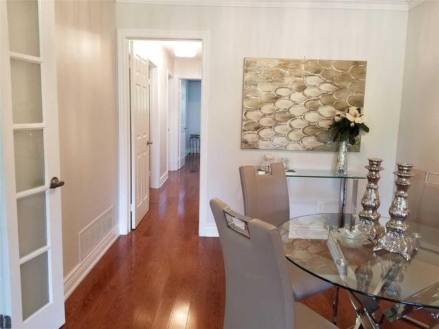 118 Bestview Dr, House semidetached with 3 bedrooms, 2 bathrooms and 2 parking in Toronto ON | Image 5