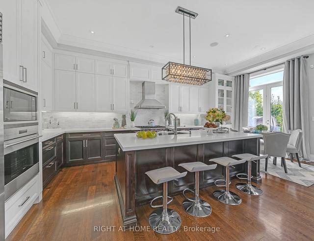 481 Broadway Ave, House detached with 4 bedrooms, 5 bathrooms and 3 parking in Toronto ON | Image 3