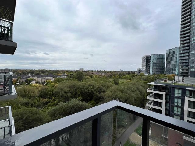 1003 - 2220 Lake Shore Blvd W, Condo with 1 bedrooms, 1 bathrooms and 1 parking in Toronto ON | Image 3