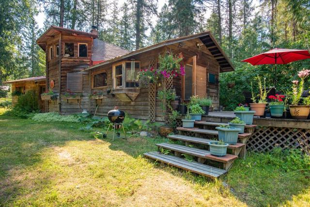 7729 Loyola Road, House detached with 1 bedrooms, 1 bathrooms and null parking in Central Kootenay H BC | Card Image