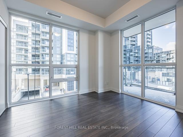 301 - 10 Meadowglen Pl, Condo with 3 bedrooms, 2 bathrooms and 0 parking in Toronto ON | Image 7
