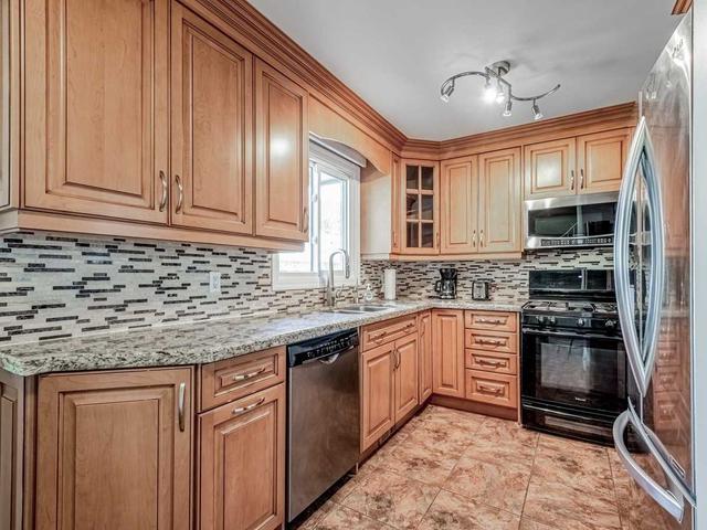 48 - 81 Hansen Rd N, Townhouse with 3 bedrooms, 2 bathrooms and 1 parking in Brampton ON | Image 18
