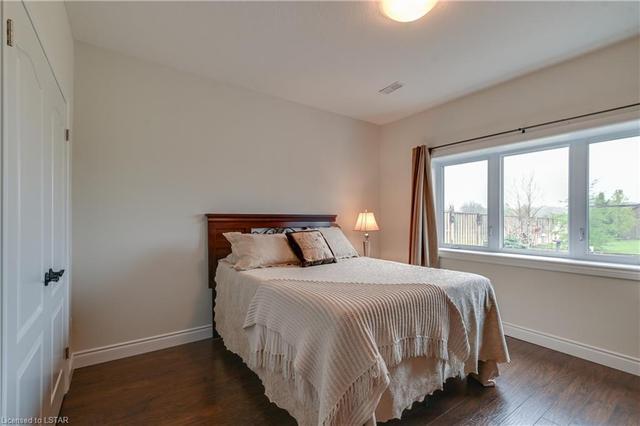 264 Second Street, House detached with 3 bedrooms, 3 bathrooms and 11 parking in Strathroy Caradoc ON | Image 35
