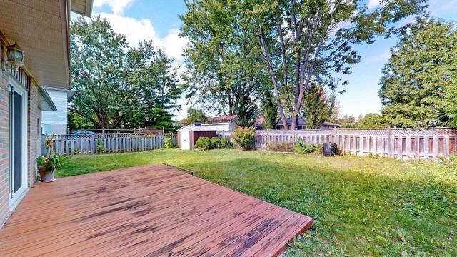 743 Greenfield Cres, House detached with 3 bedrooms, 3 bathrooms and 8 parking in Newmarket ON | Image 22
