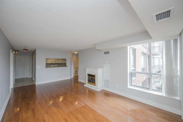 1001 - 442 Maple Ave, Condo with 2 bedrooms, 2 bathrooms and 1 parking in Burlington ON | Image 4