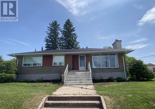 67 Sixth St, House detached with 5 bedrooms, 2 bathrooms and null parking in Smooth Rock Falls ON | Image 46