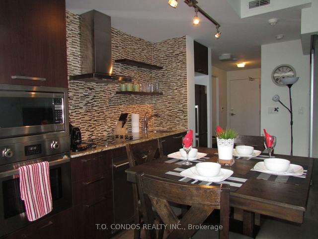 1901 - 12 York St, Condo with 1 bedrooms, 1 bathrooms and 0 parking in Toronto ON | Image 19