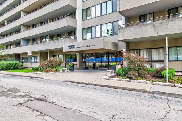 103 - 1300 Mississauga Valley Blvd, Condo with 2 bedrooms, 2 bathrooms and 1 parking in Mississauga ON | Image 11