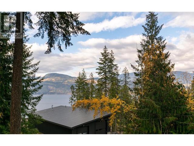 2611 Duncan Road, House detached with 5 bedrooms, 3 bathrooms and 2 parking in Columbia Shuswap C BC | Image 75