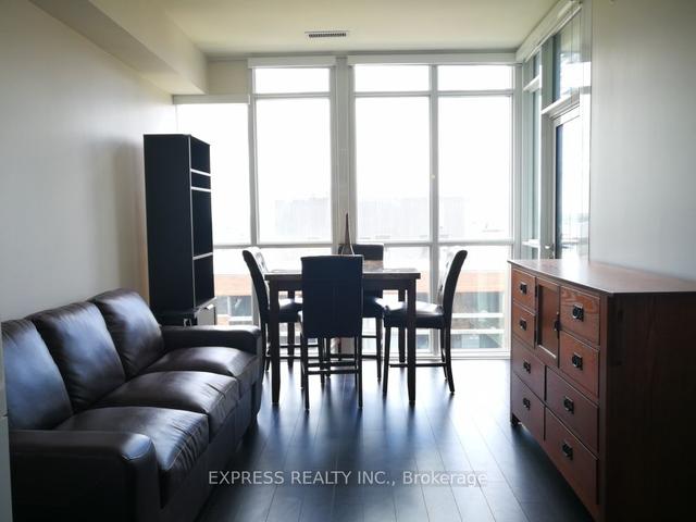1506 - 32 Davenport Rd, Condo with 2 bedrooms, 2 bathrooms and 1 parking in Toronto ON | Image 10