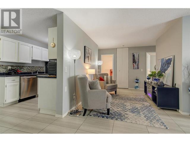 202 - 555 Rowcliffe Avenue, Condo with 2 bedrooms, 2 bathrooms and 1 parking in Kelowna BC | Image 15