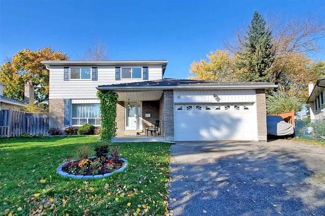 33 Tamora Crt, House detached with 4 bedrooms, 3 bathrooms and 6 parking in Toronto ON | Image 1
