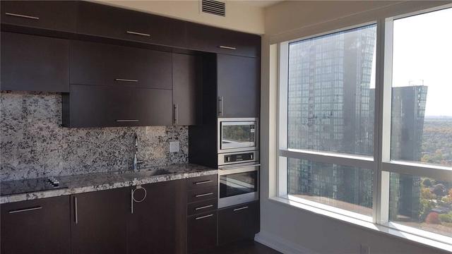 3220 - 5 Sheppard Ave E, Condo with 2 bedrooms, 2 bathrooms and 1 parking in Toronto ON | Image 11