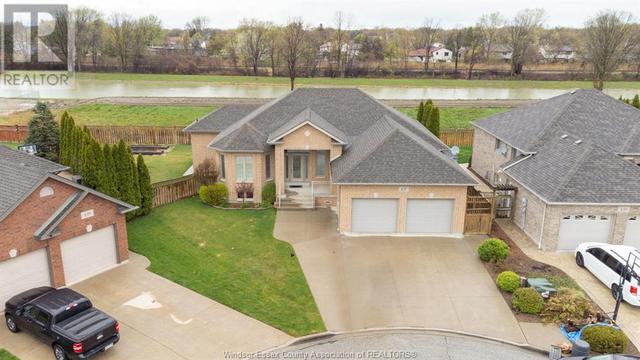 137 Shady Spring Crescent, House detached with 5 bedrooms, 3 bathrooms and null parking in Lakeshore ON | Image 32